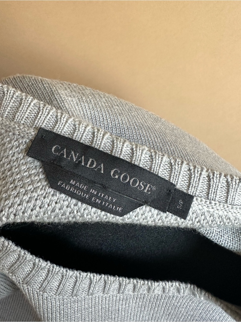 Canada Goose 100% Wool Sweater Size SM Gray Knit Long Sleeve Pullover - Picture 11 of 11